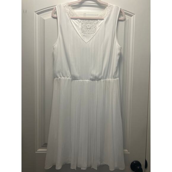 Jessica Simpson Women’s Coquette‎ Lace Crochet Pleated Mini Dress Size 14 White - Picture 4 of 5